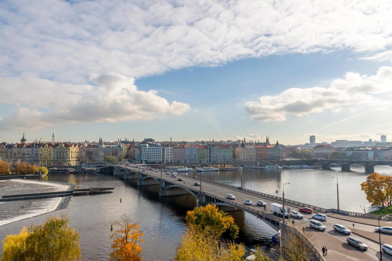 Janackovo - Riverside Residence Prag Exteriör bild