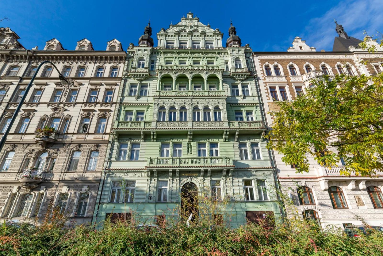 Janackovo - Riverside Residence Prag Exteriör bild